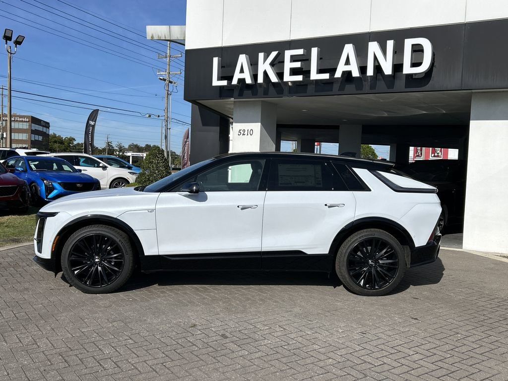 2026 Cadillac Lyriq Sport photo 2