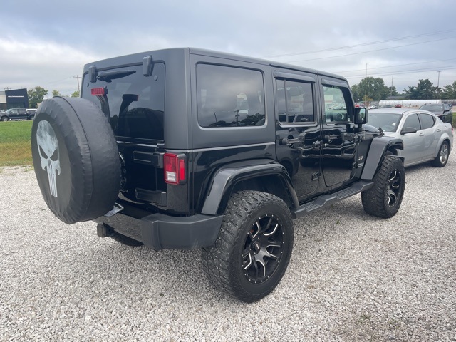 2016 Jeep Wrangler Unlimited Sahara photo 6