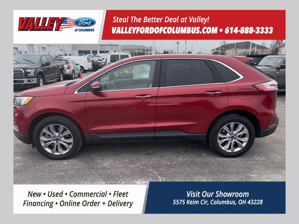 2022 Ford Edge Titanium's photo