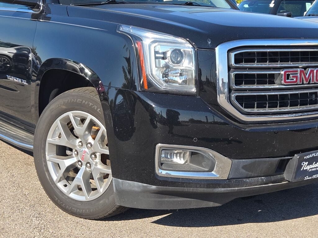 2017 Gmc Yukon XL SLE photo 3