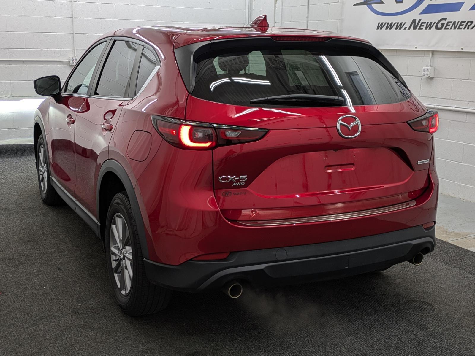 2022 Mazda CX-5 2.5 S Preferred photo 2