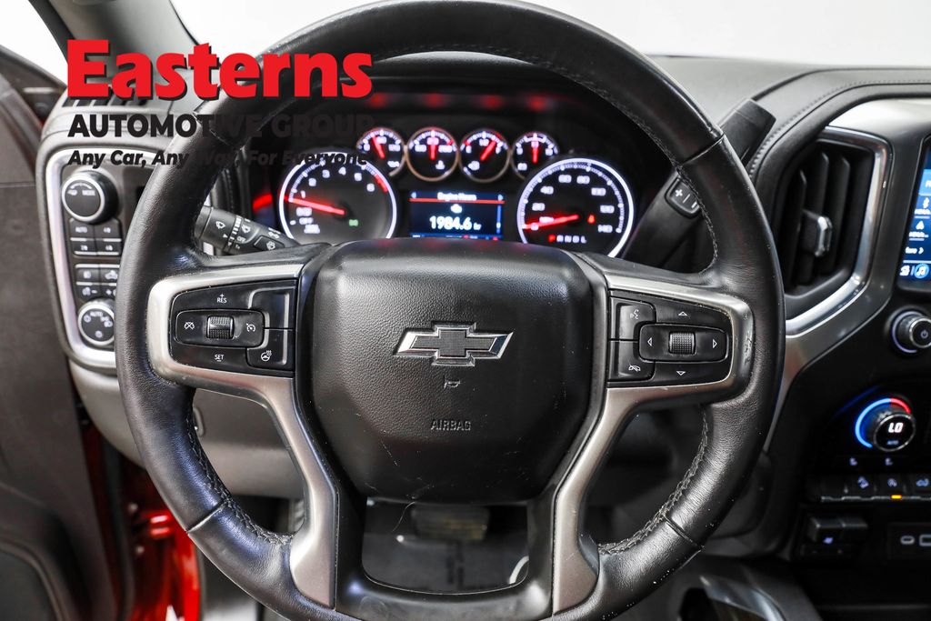 2021 Chevrolet Silverado 1500 RST photo 10