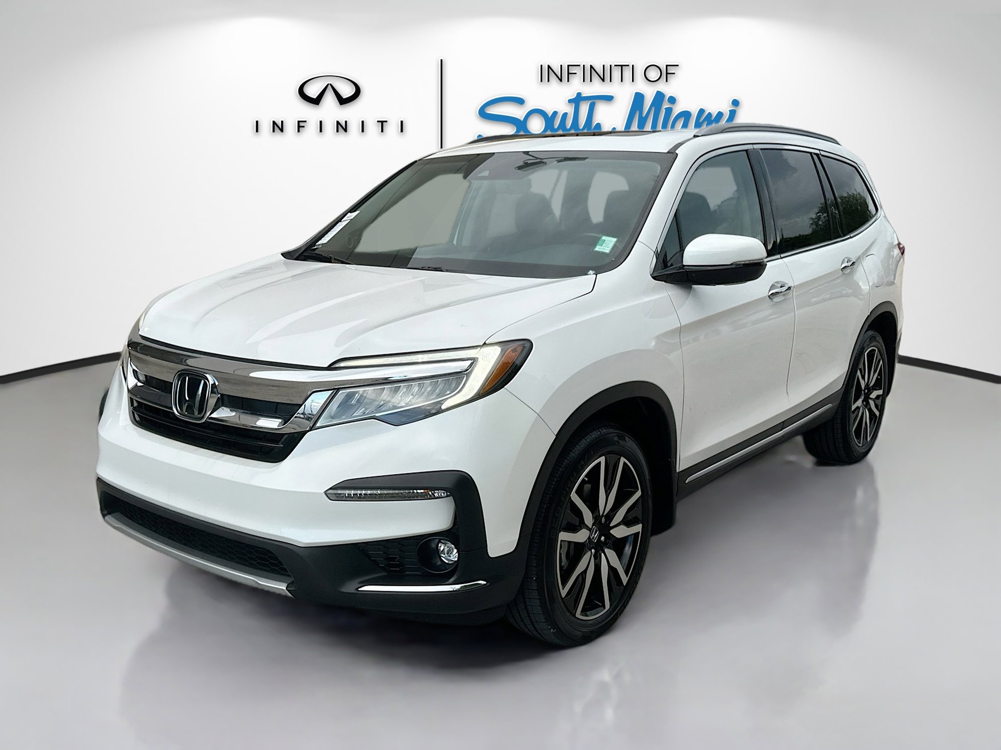 2022 Honda Pilot Touring photo 2