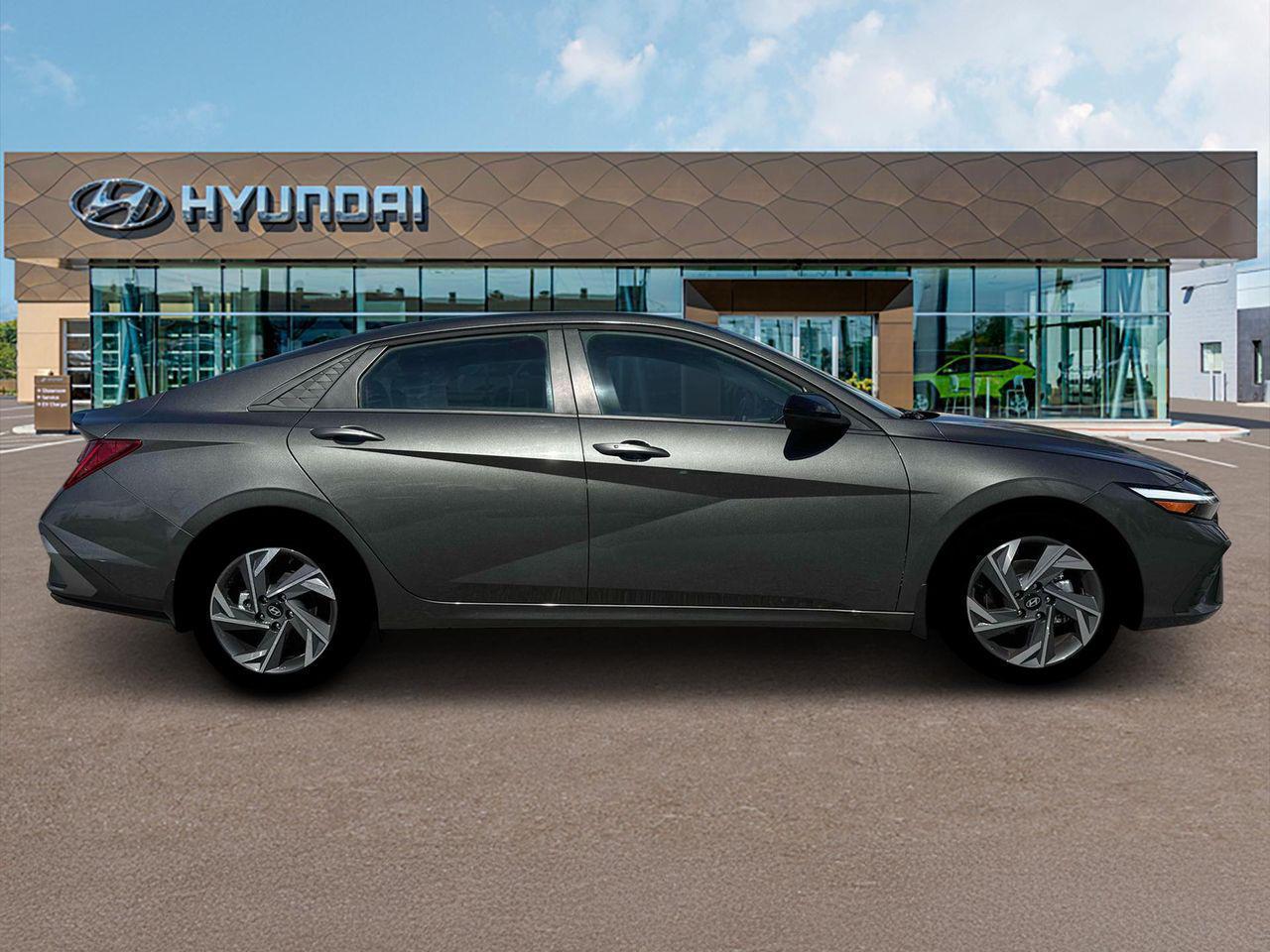 2025 Hyundai Elantra Hybrid SEL Sport photo 3