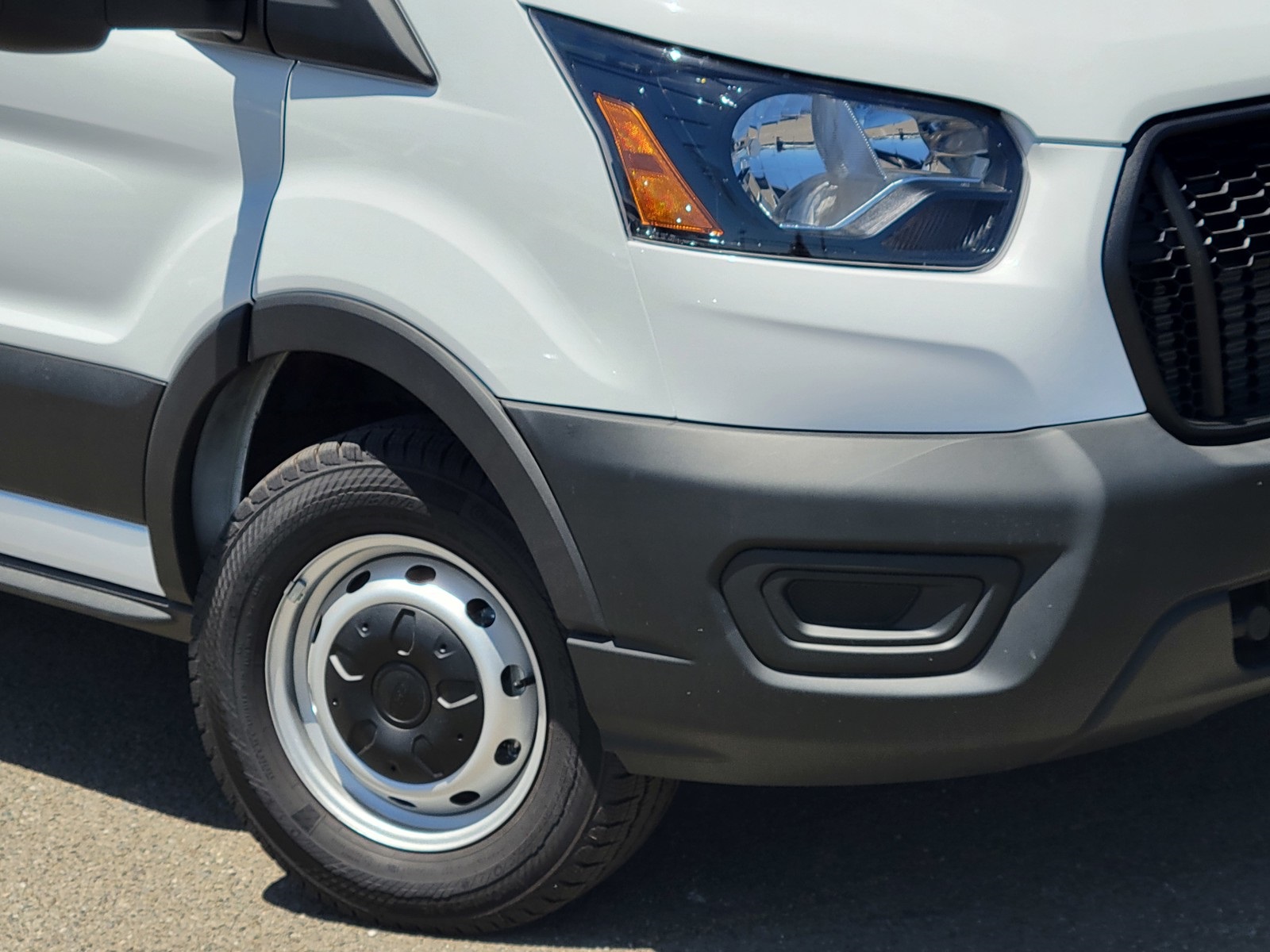 2024 Ford Transit photo 3