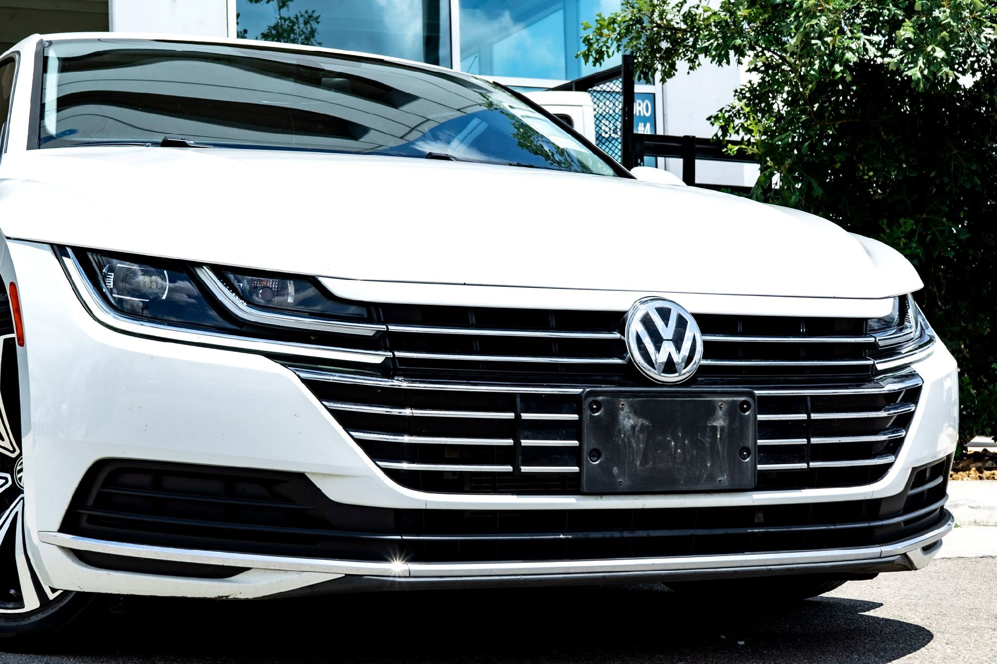 2020 Volkswagen Arteon SE photo 3