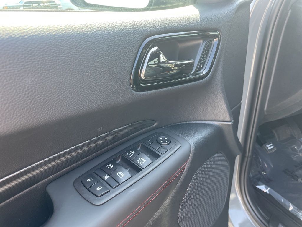 2025 Dodge Durango R/T Plus photo 16