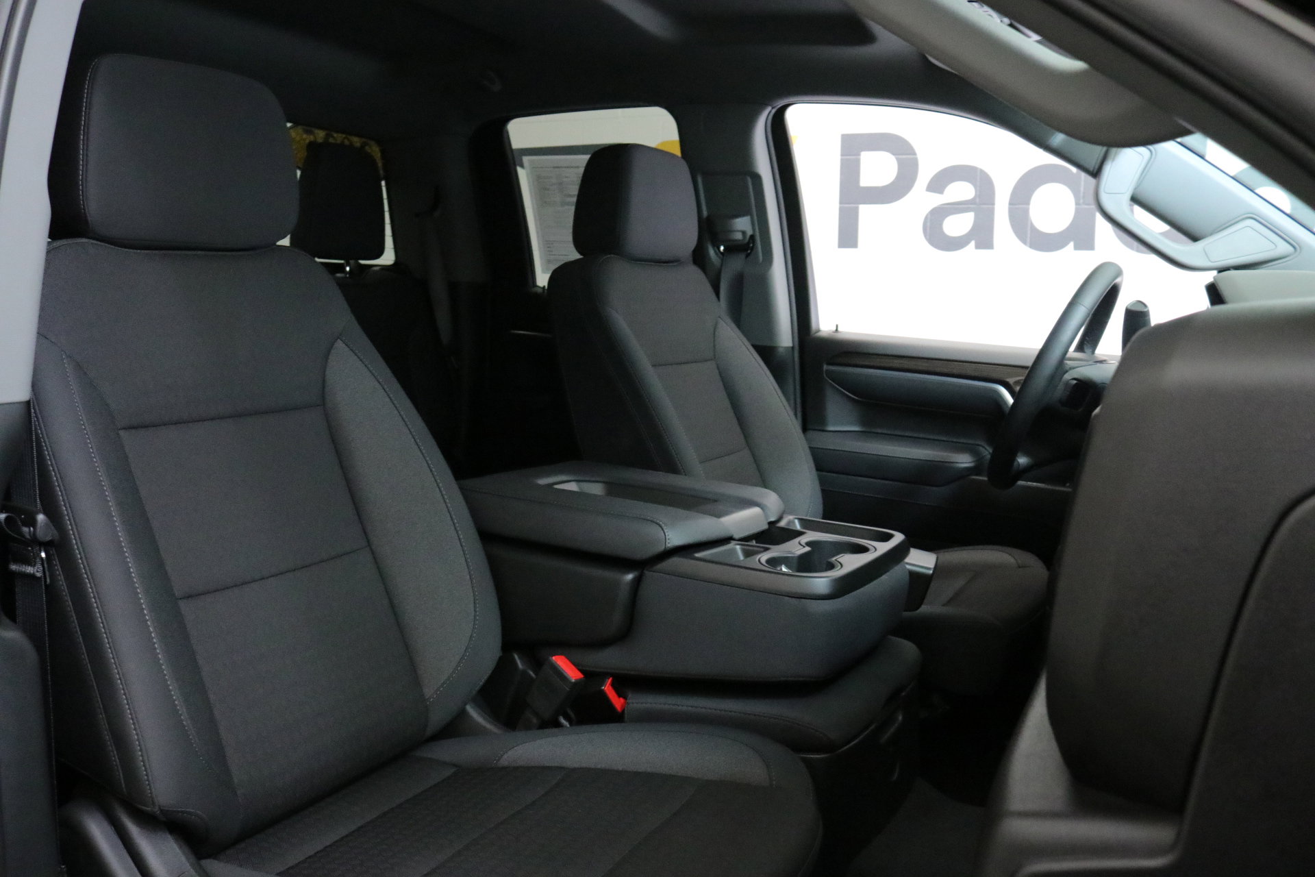 2025 Chevrolet Silverado 1500 LT photo 28