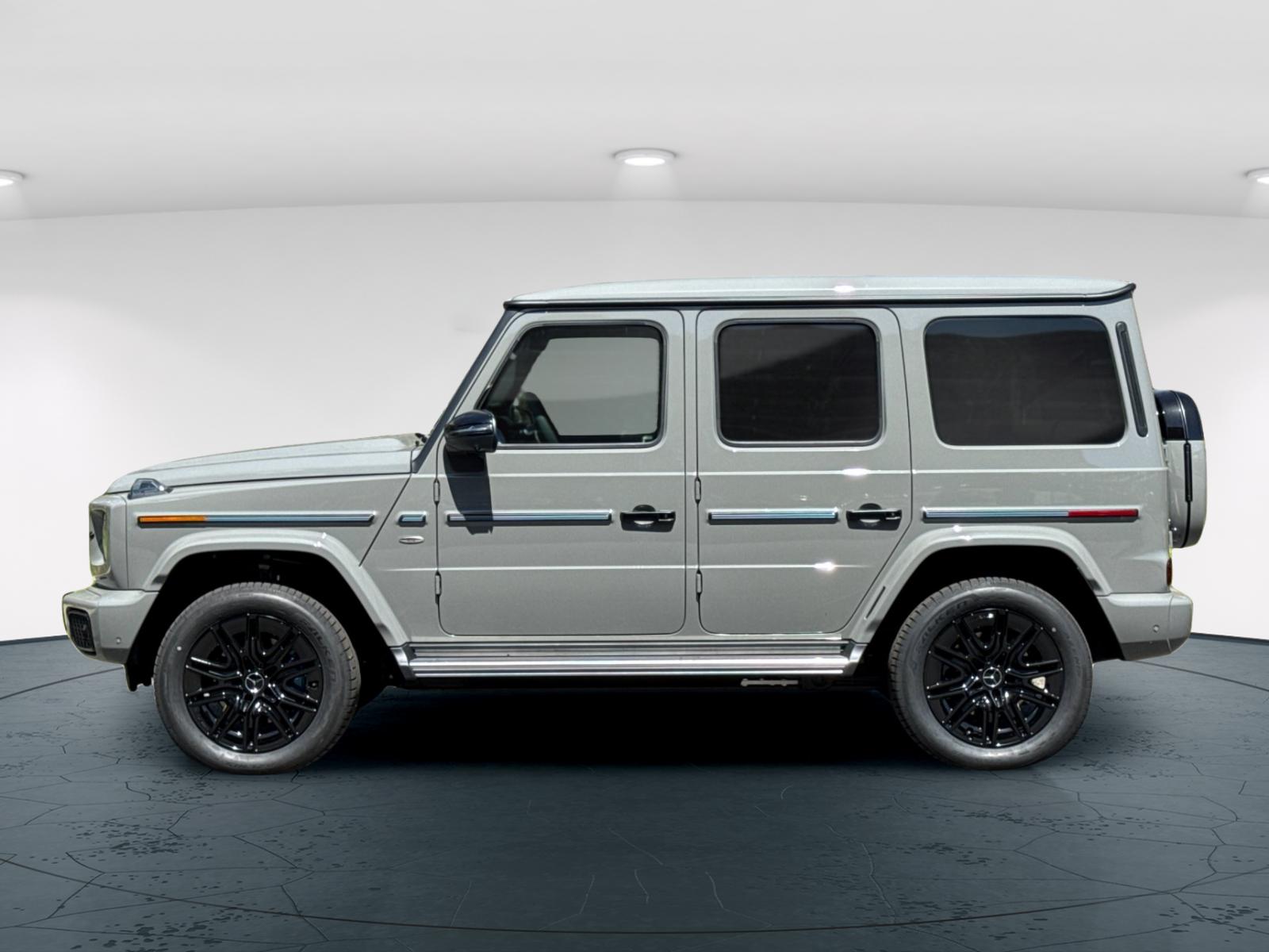 2025 Mercedes Benz G photo 3