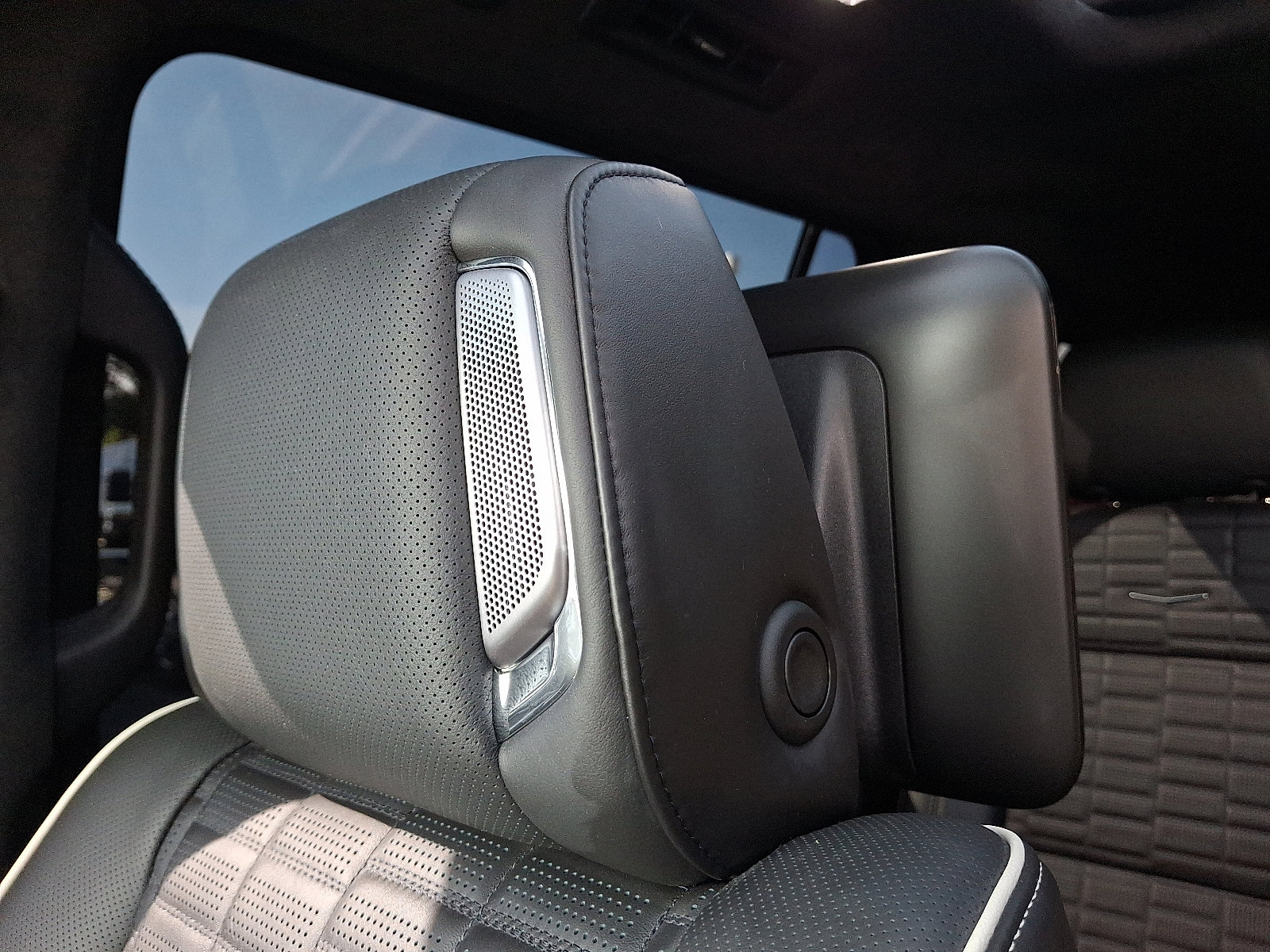 2024 Cadillac Escalade ESV V-Series photo 14