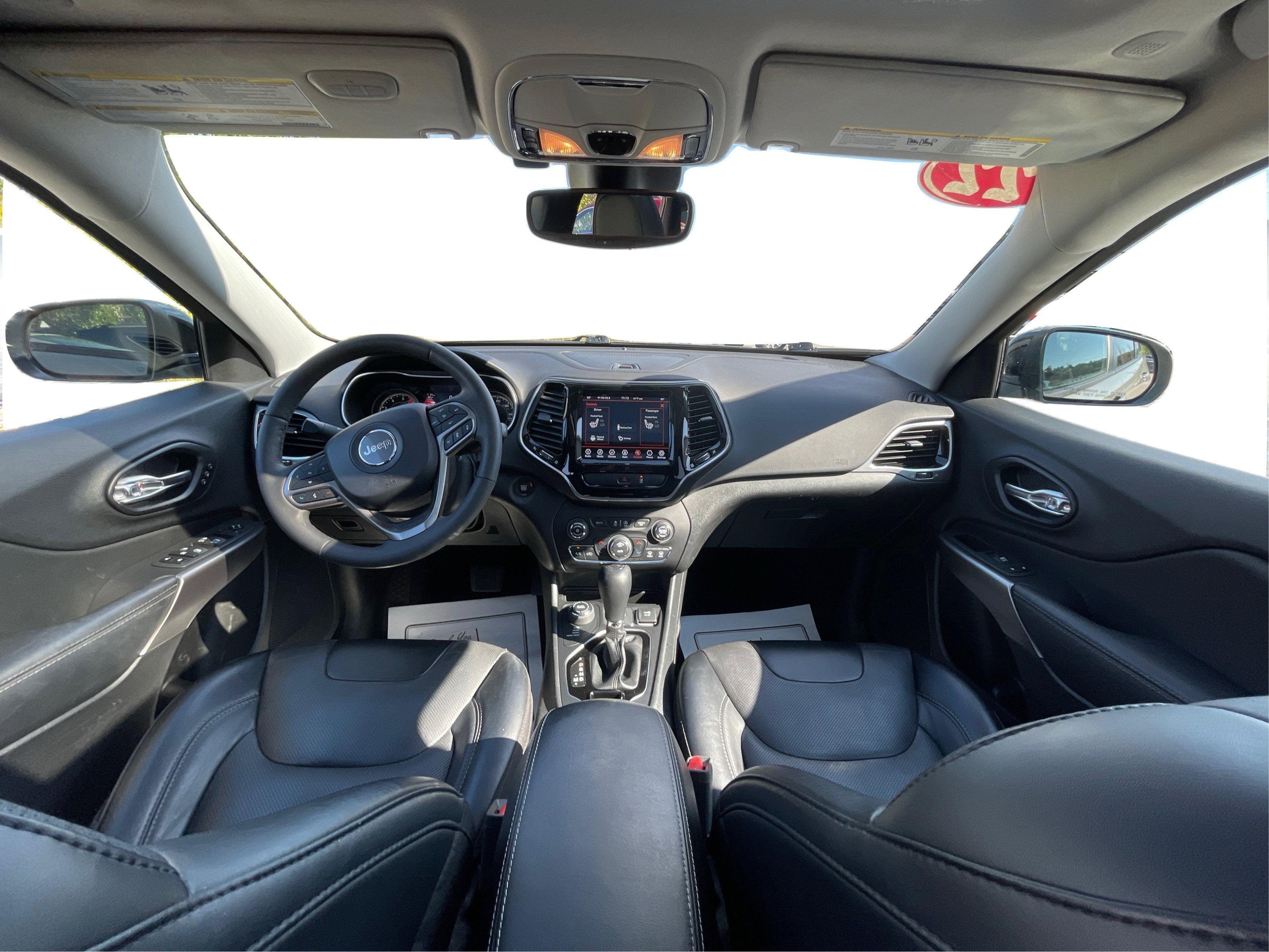 2022 Jeep Cherokee Limited photo 16