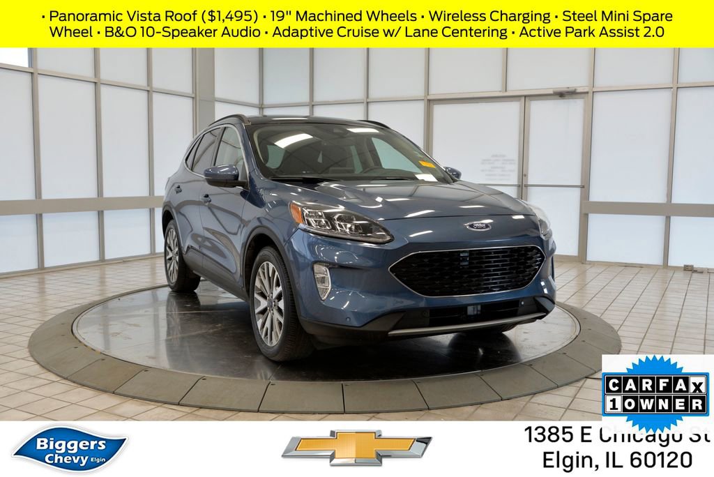 2020 Ford Escape Titanium's photo