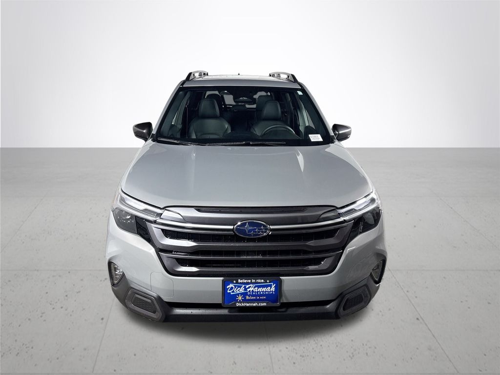 2025 Subaru Forester Limited photo 3