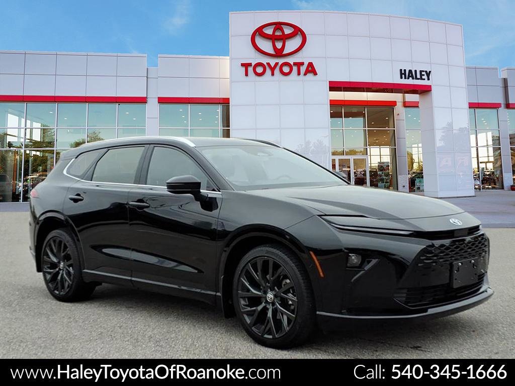 2025 Toyota Crown Signia Limited's photo