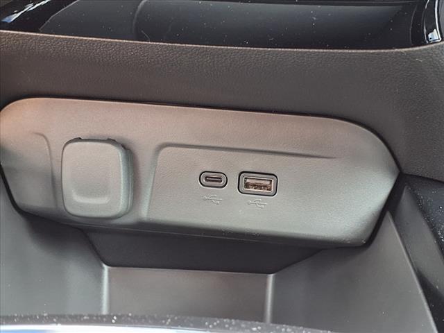 2025 Chevrolet Trax LT photo 6