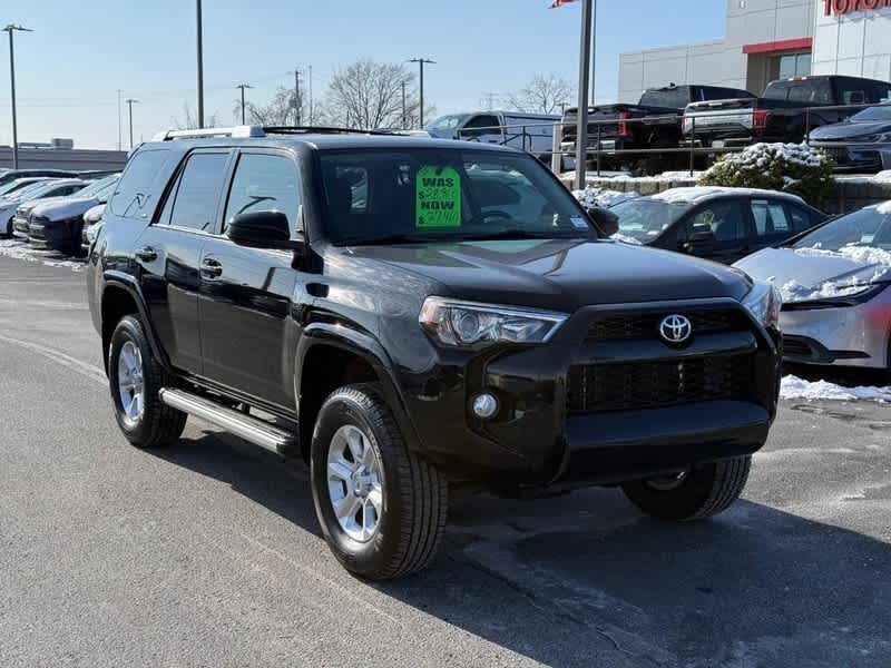 2015 Toyota 4Runner SR5's photo