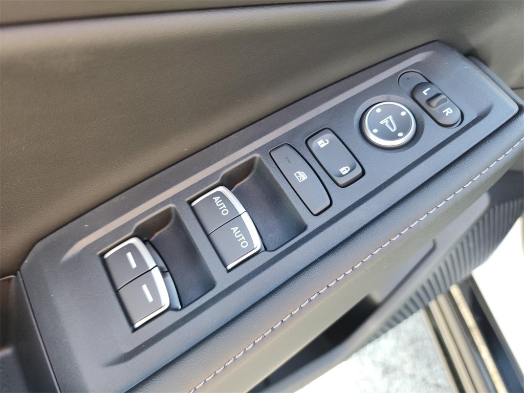 2025 Honda Accord Hybrid Sport-L photo 26