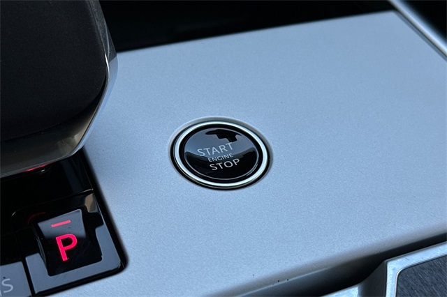2024 Land Rover Range Rover SE photo 19
