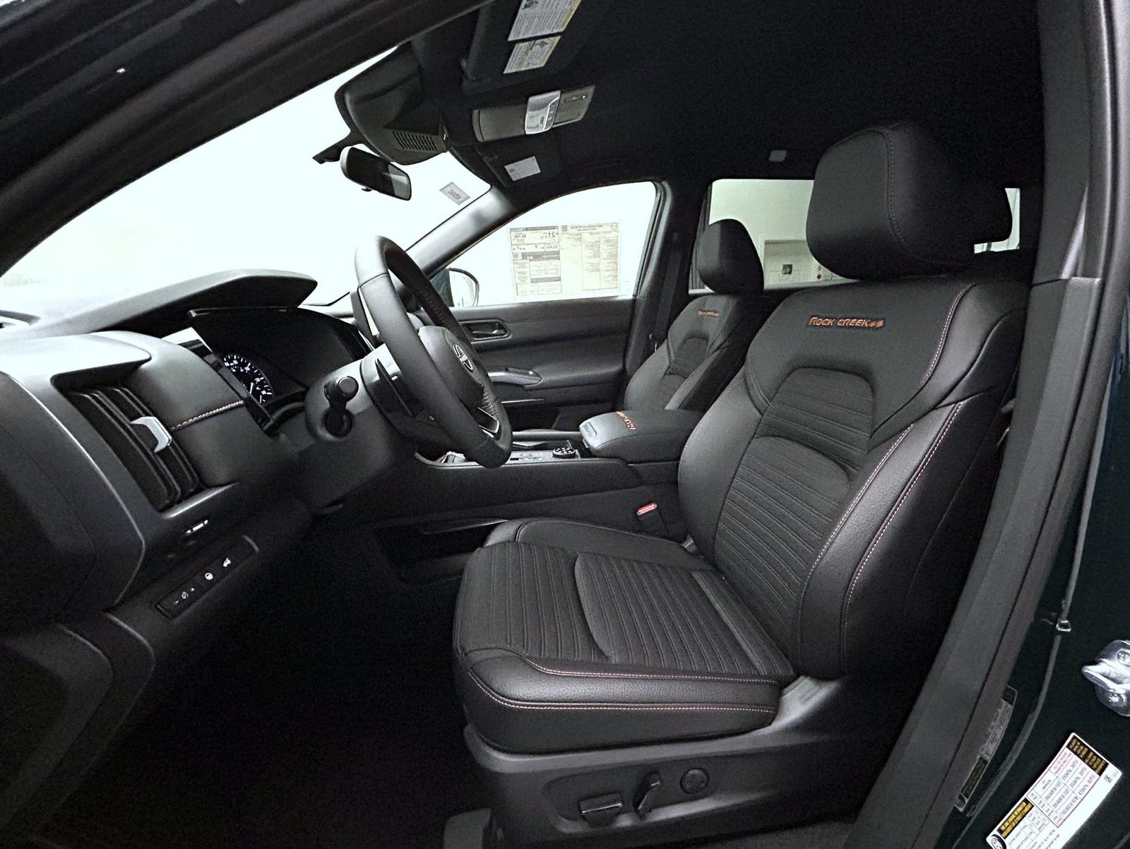 2025 Nissan Pathfinder Rock Creek photo 9