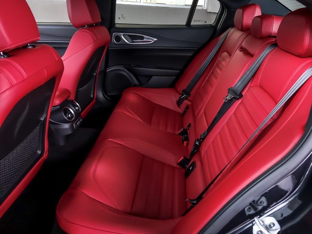 2025 ALFA ROMEO GIULIA (952) - Image 10