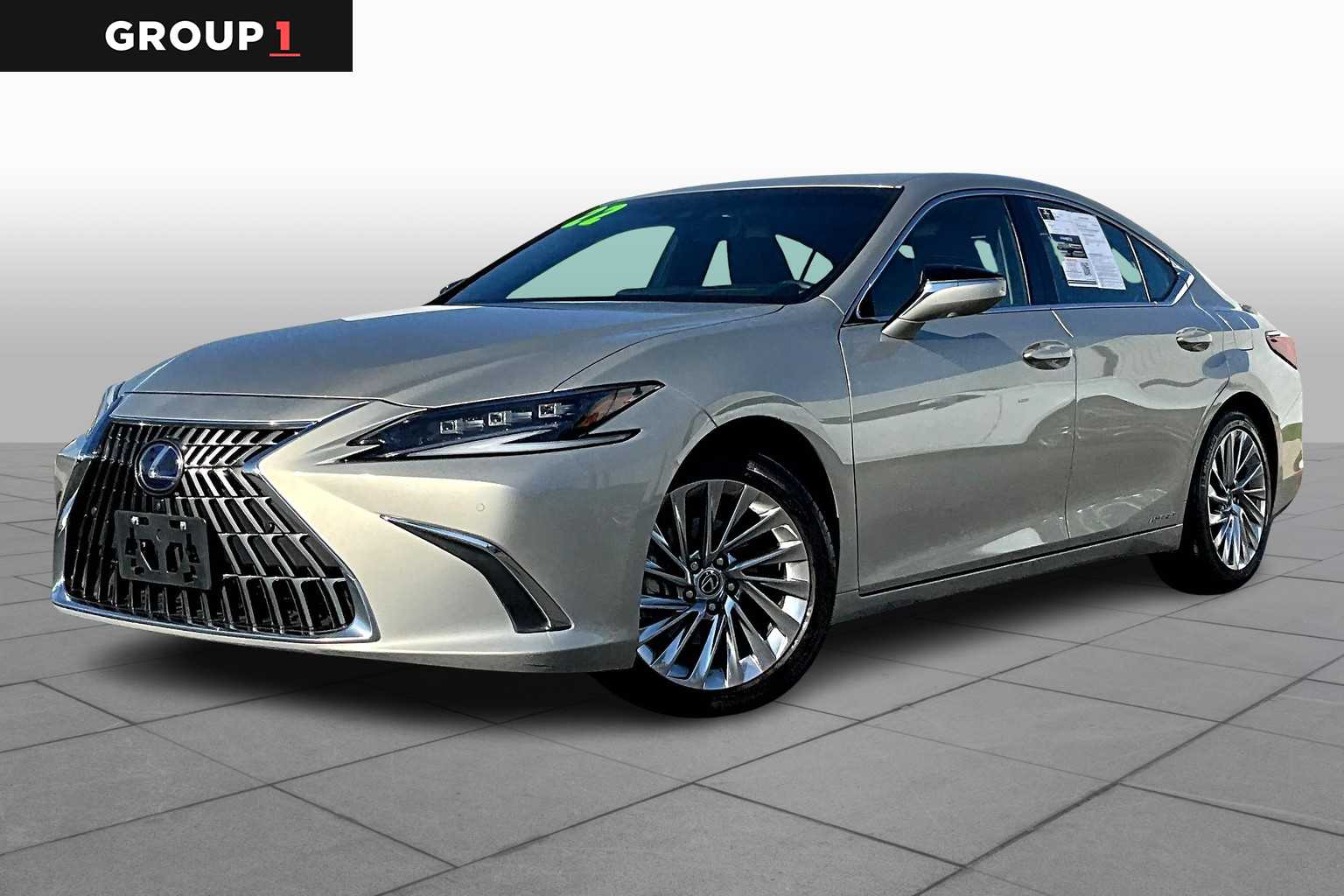 2022 Lexus ES 300h Luxury