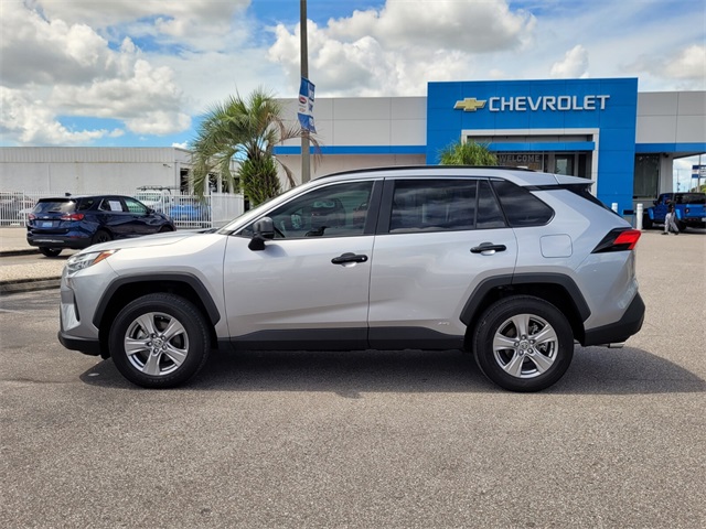 2024 Toyota RAV4 Hybrid LE photo 3