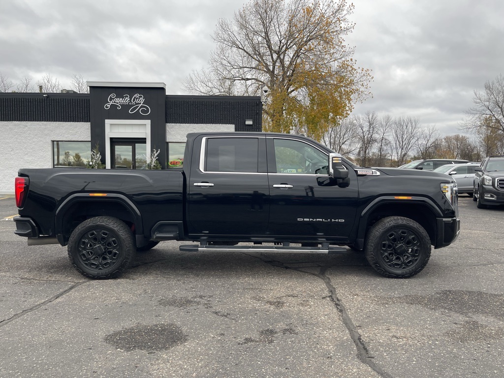 2024 Gmc Sierra HD Denali photo 3