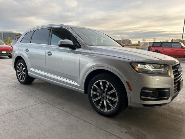 2018 Audi Q7 3.0T Prestige photo 2