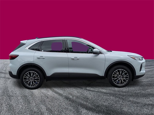 2026 Ford Escape Plug-In Hybrid photo 3