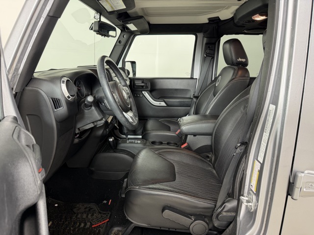 2013 Jeep Wrangler Unlimited Freedom photo 2