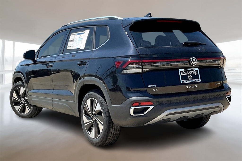 2025 Volkswagen Taos SE photo 2