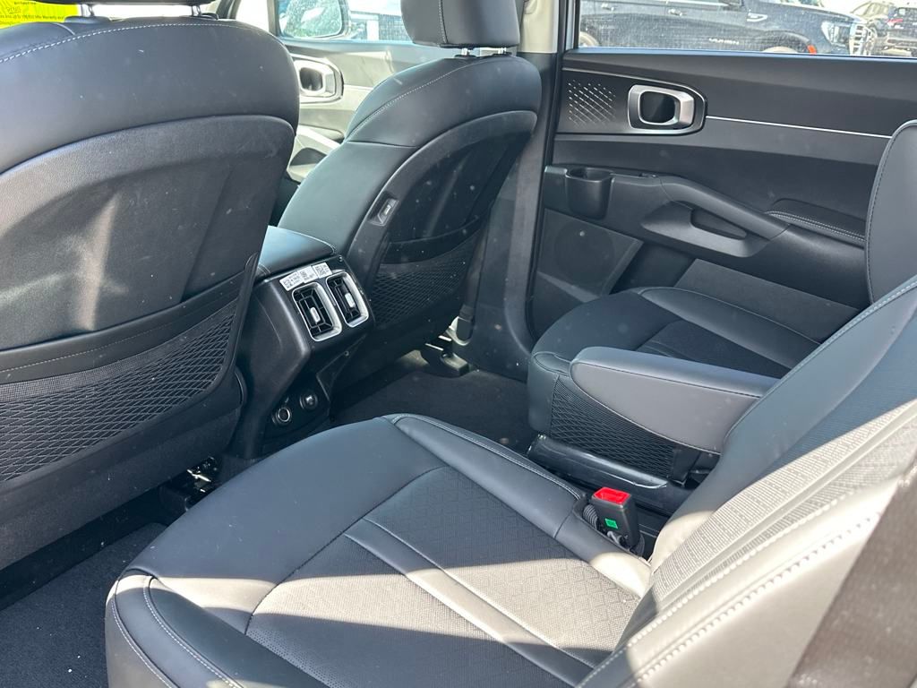 2023 Kia Sorento Hybrid EX photo 6