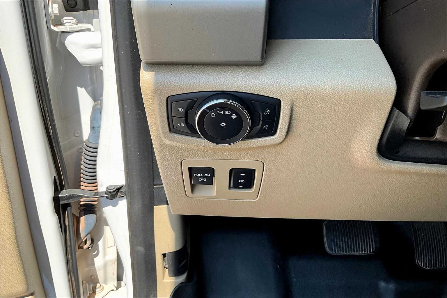 2019 Ford F-150 Lariat photo 29