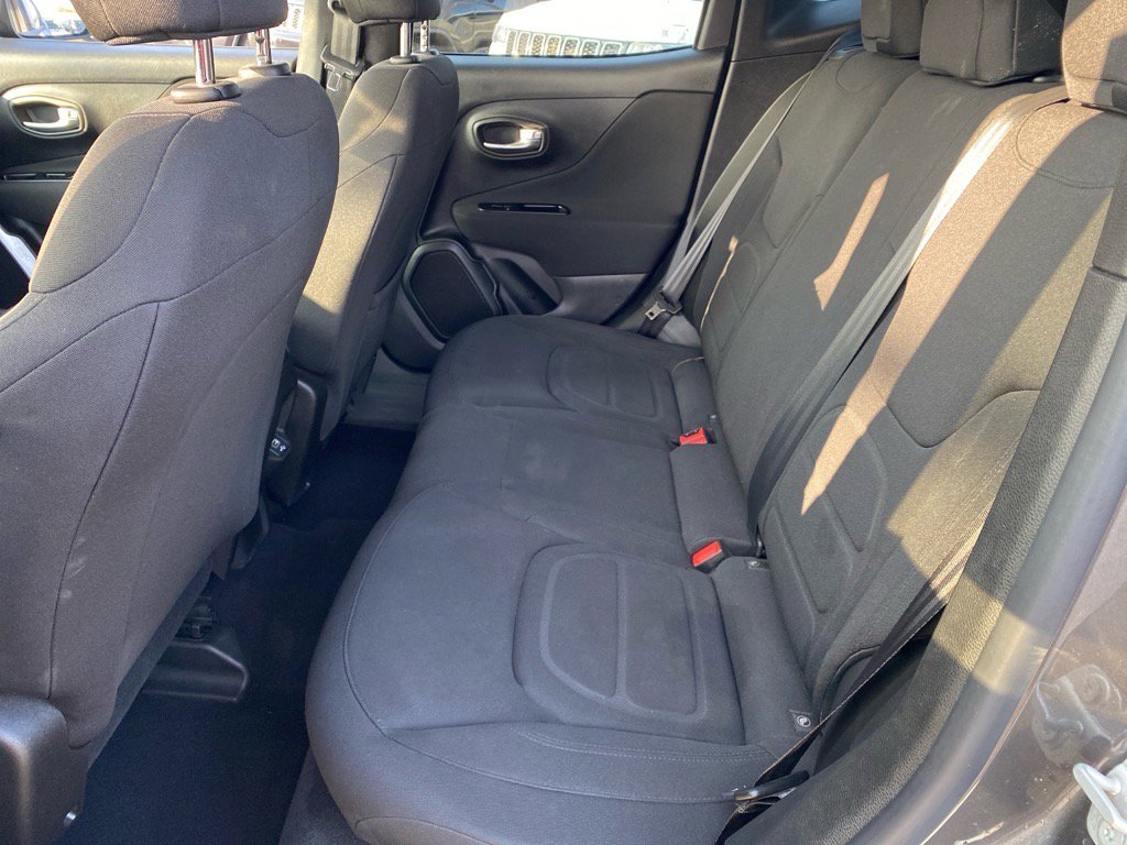 2021 Jeep Renegade Latitude photo 19