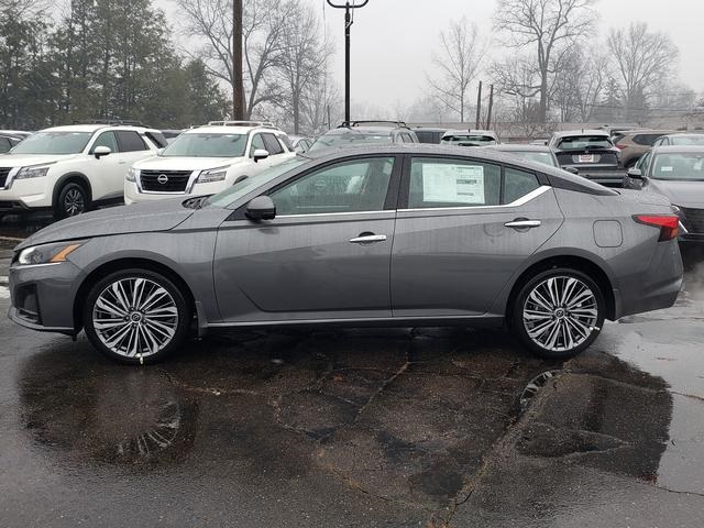 2025 Nissan Altima 2.5 SL photo 2