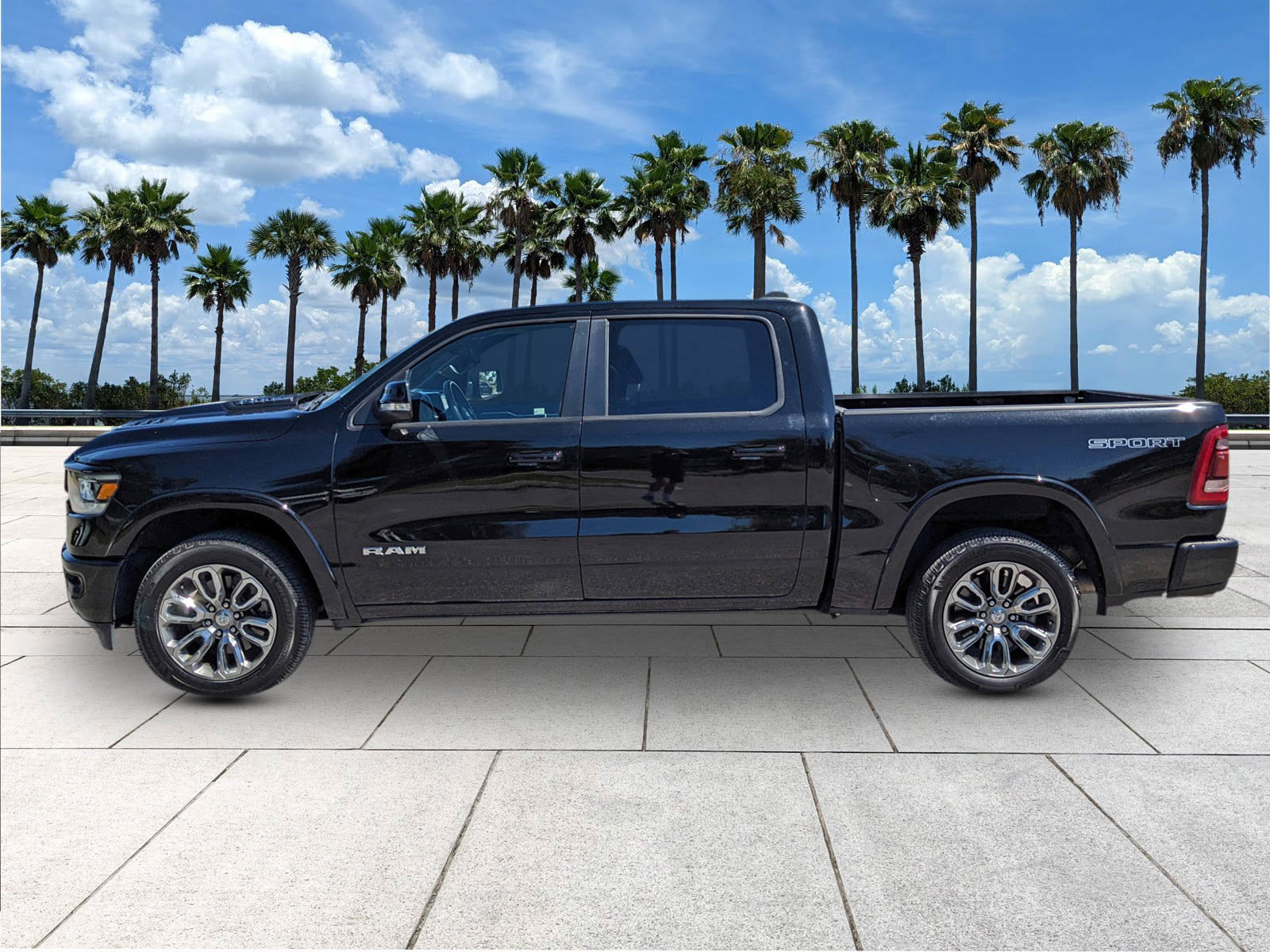 2021 Ram 1500 Laramie photo 6