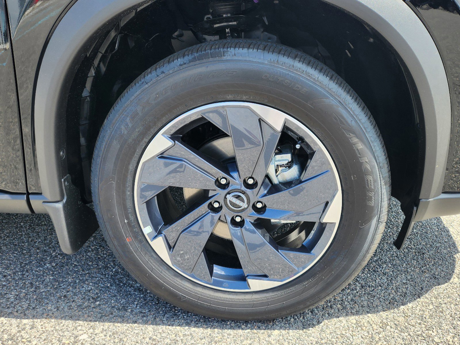 2026 Nissan Rogue SV photo 11