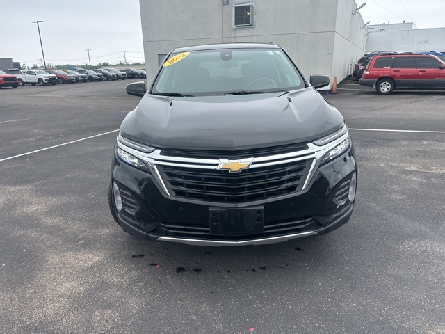 2022 Chevrolet Equinox LT photo 2