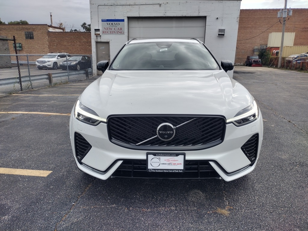2026 VOLVO XC60 - Image 2