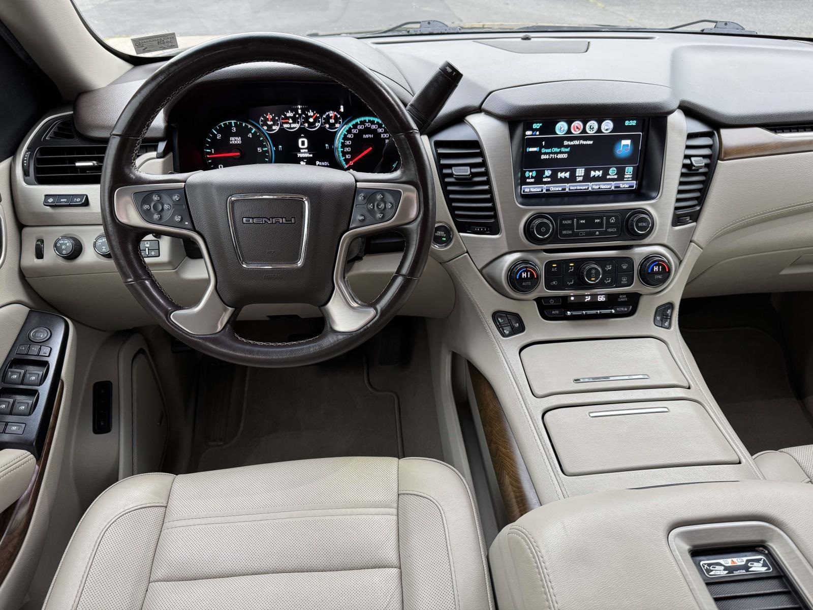 2019 Gmc Yukon Denali photo 3