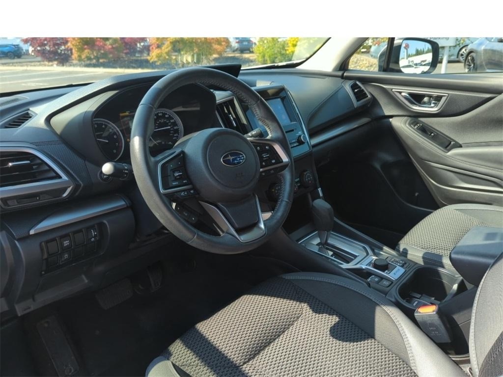 2023 Subaru Forester Premium photo 16