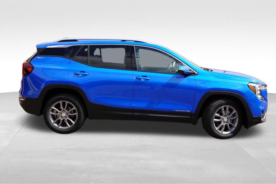 2024 Gmc Terrain SLT photo 3