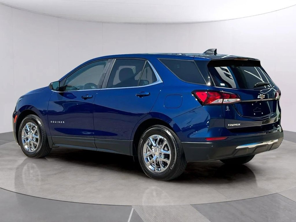 2022 Chevrolet Equinox LT photo 3