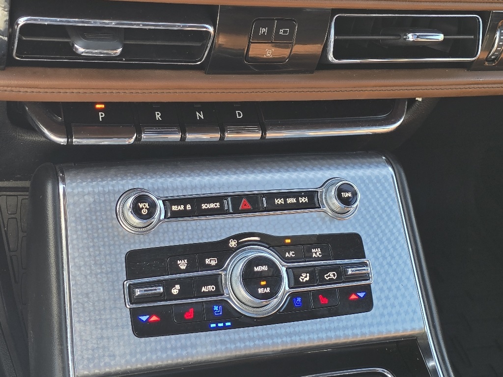 2021 Lincoln Aviator Grand Touring photo 18