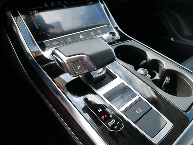 2024 Audi Q7 45 Premium Plus photo 27