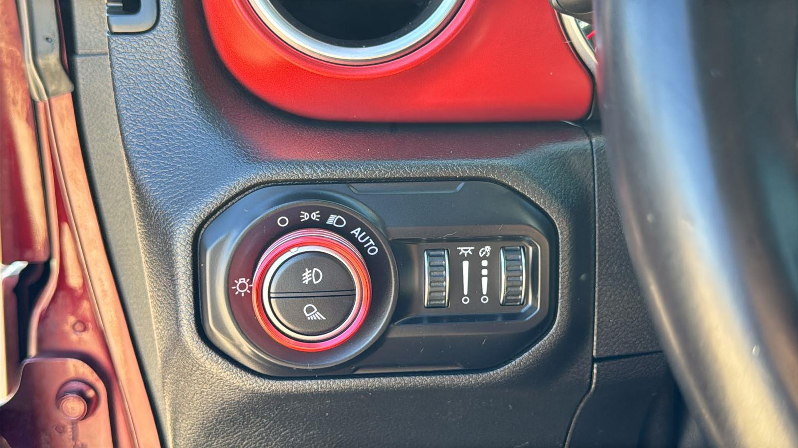 2021 Jeep Gladiator Rubicon photo 12