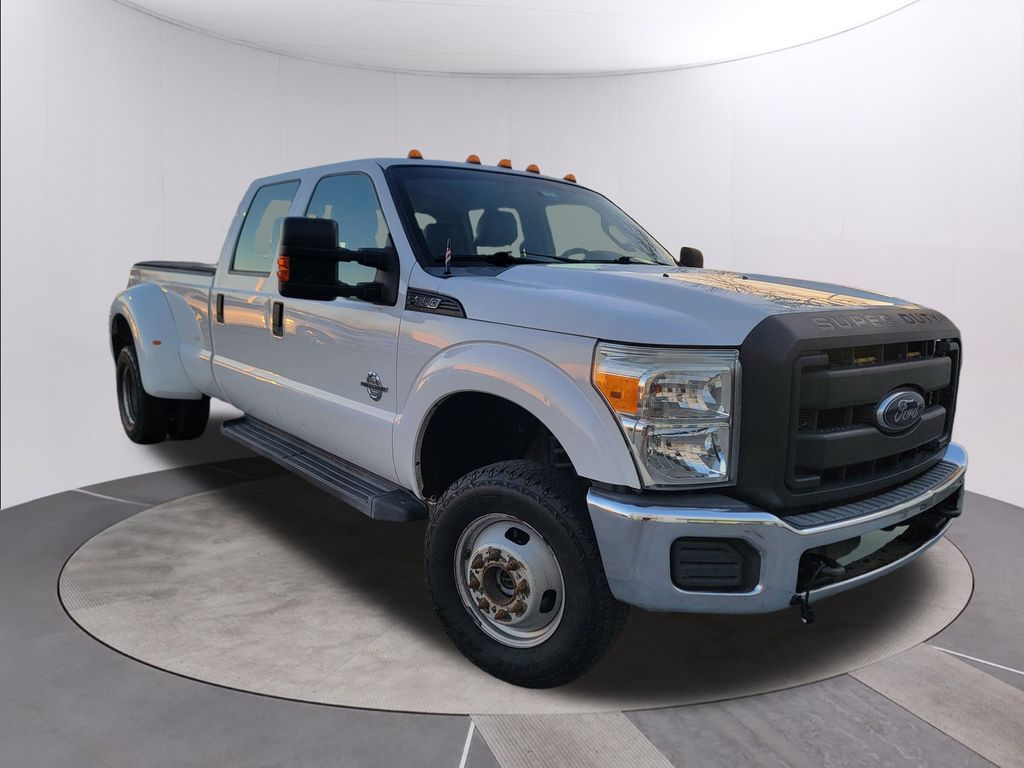 2015 Ford F-350 Super Duty XL's photo