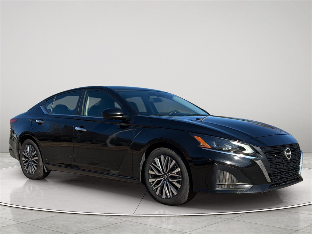 2023 Nissan Altima SV