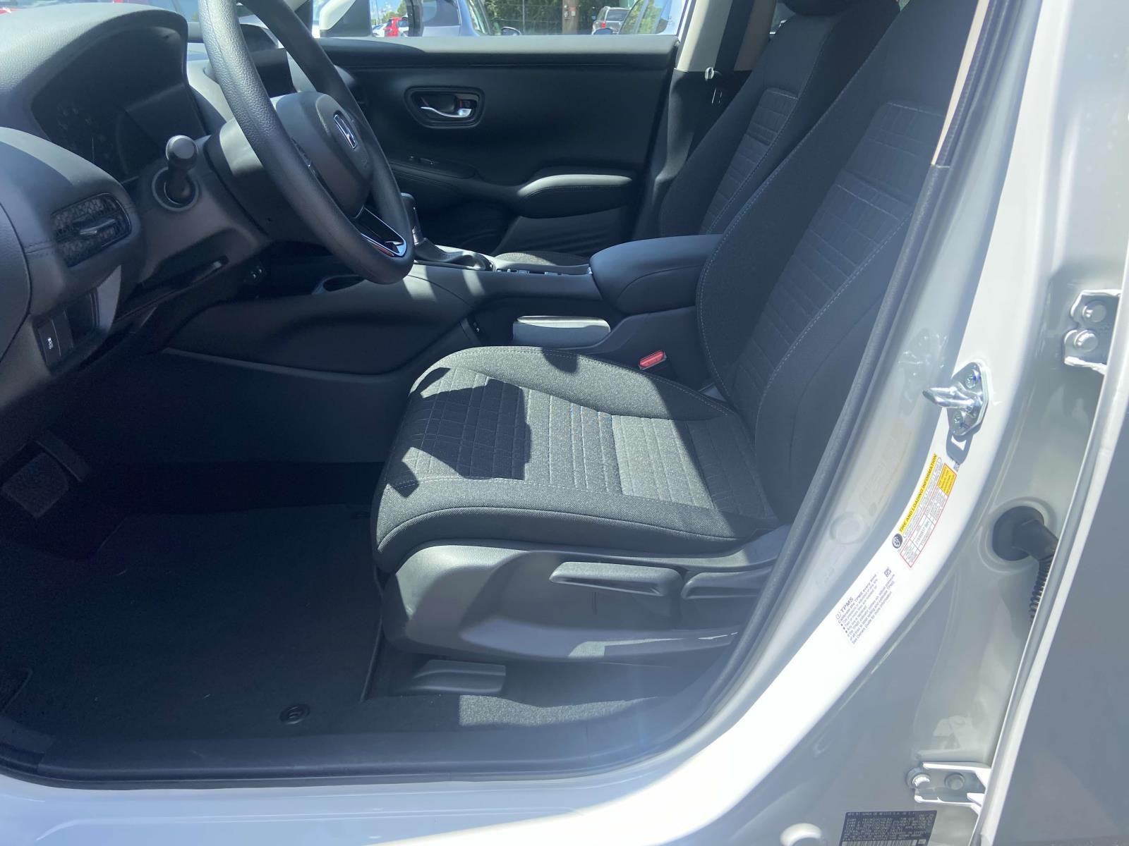 2026 Honda HR-V LX 2WD photo 7