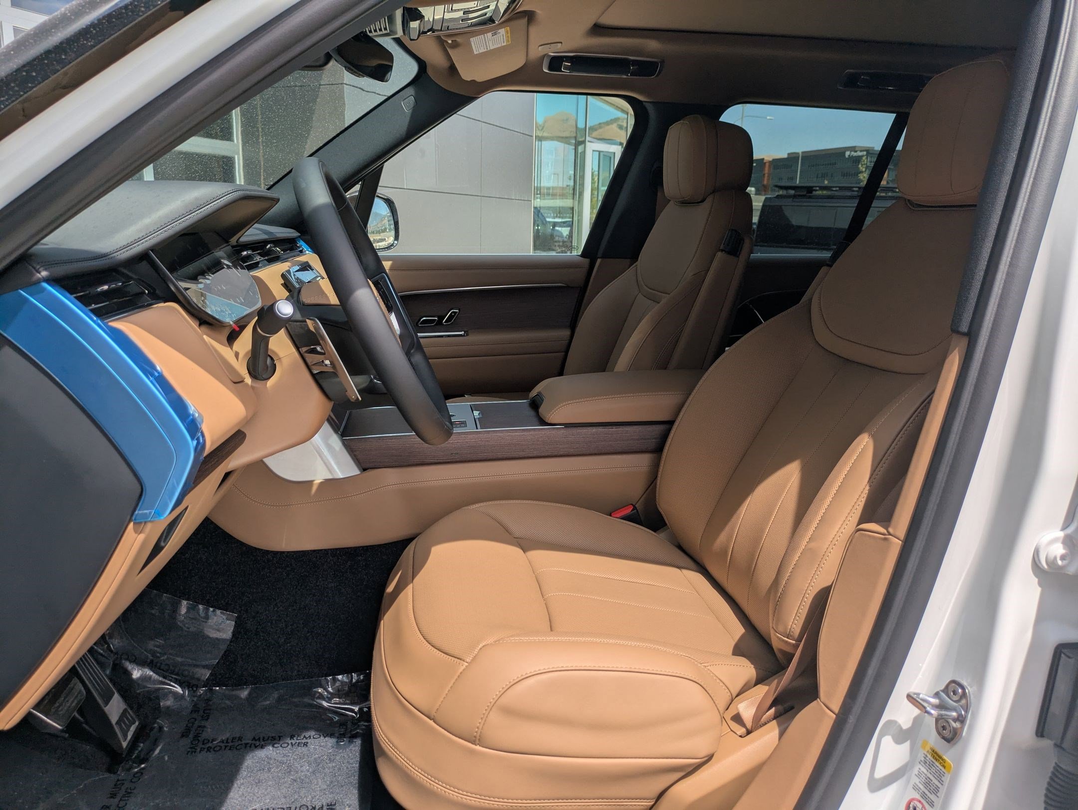 2025 Land Rover Range Rover SE photo 12
